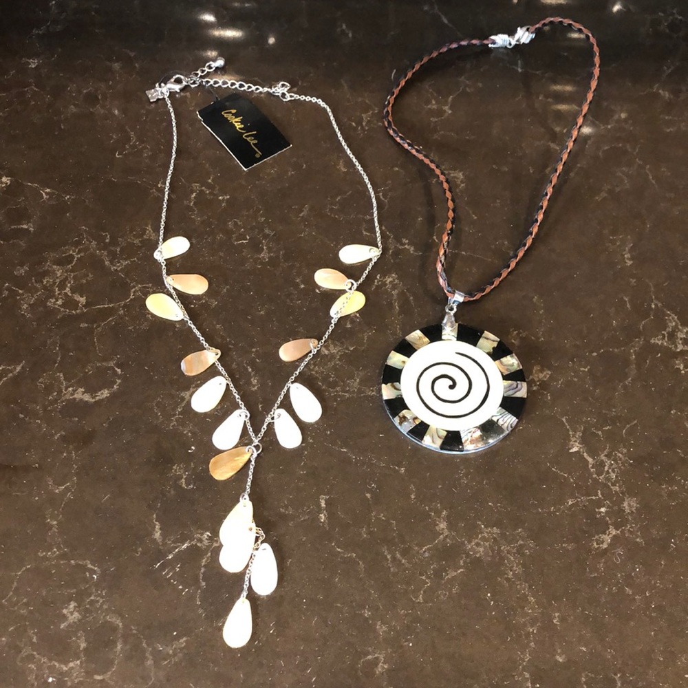 Cookie Lee‎ genuine shell necklace + abalone swirl